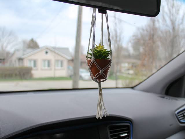 gantungan spion