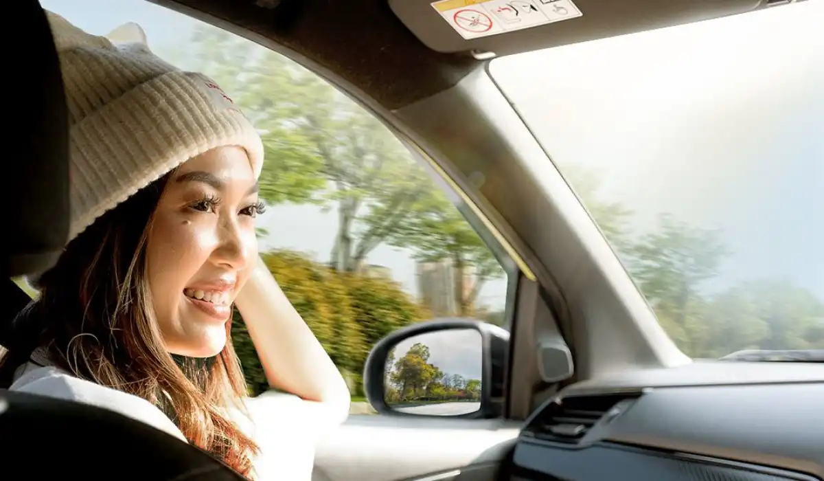 Cara Membuat Kaca Mobil Tetap Kinclong